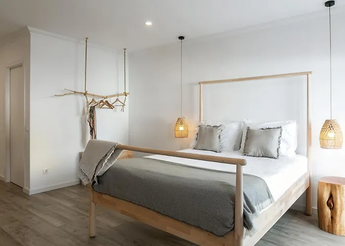 Pe No Campo And Landhuis Carvalhal (Leiria)